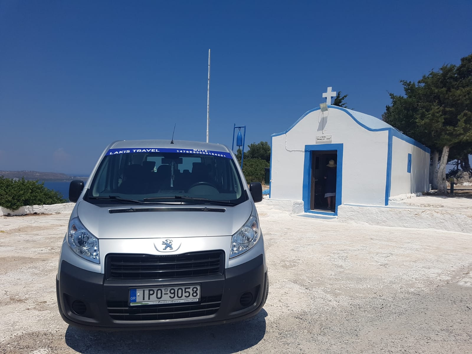 The transportation services offered by Lakis Travel Trnsfer are the best way to explore and travel around the whole island of Rhodes..